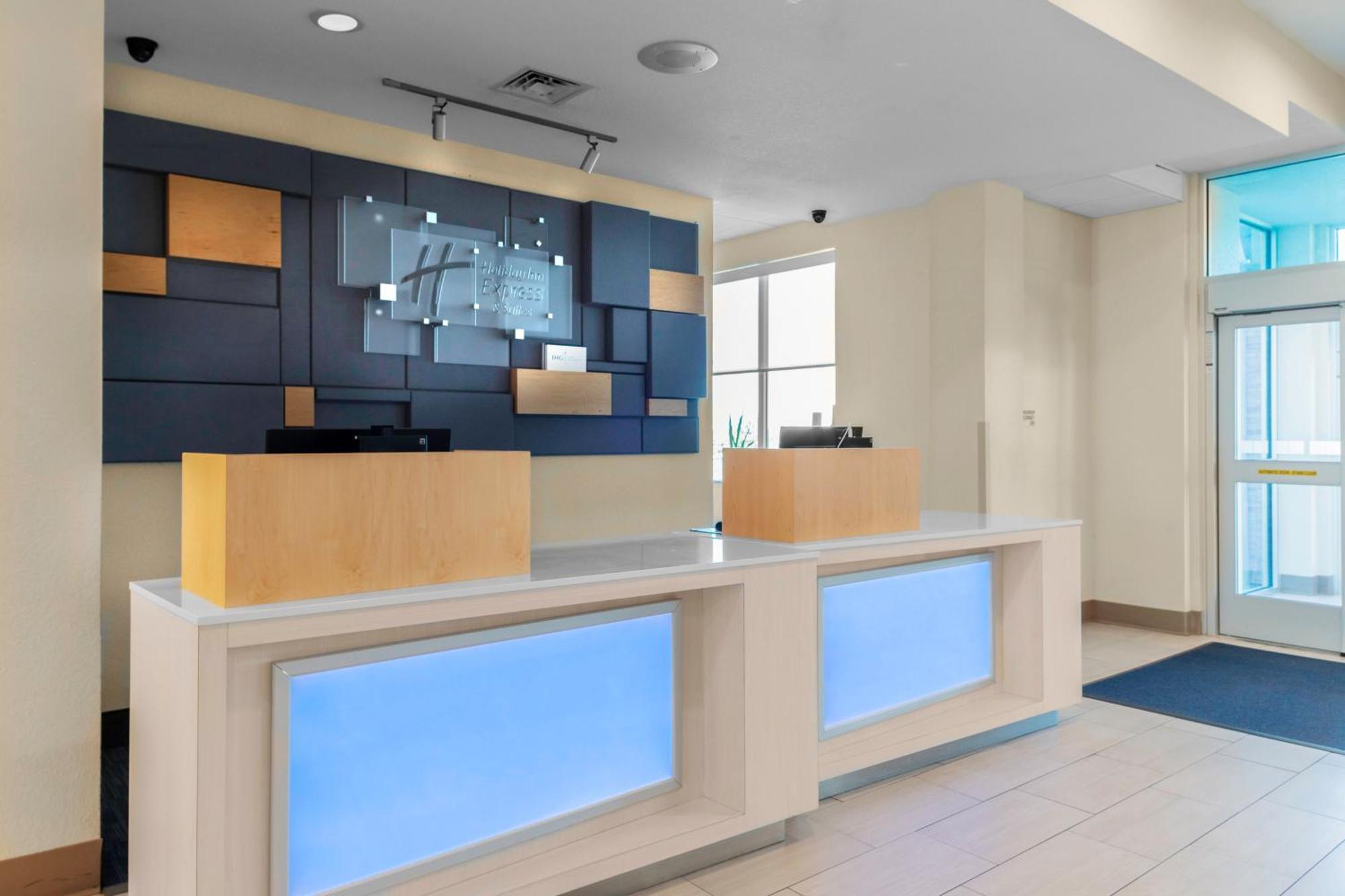 Holiday Inn Express & Suites Leander By Ihg Exterior photo